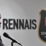 Pinault eralennuk Mandanda jaoks?  "Valeinfo," naerab valvur